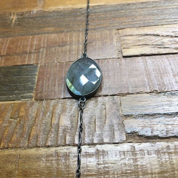 Dainty Labradorite & Galvanized Silver Bracelet - Picture 1 of 4